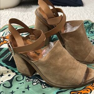 FREE PEOPLE Tan  Suede Women's Sandals